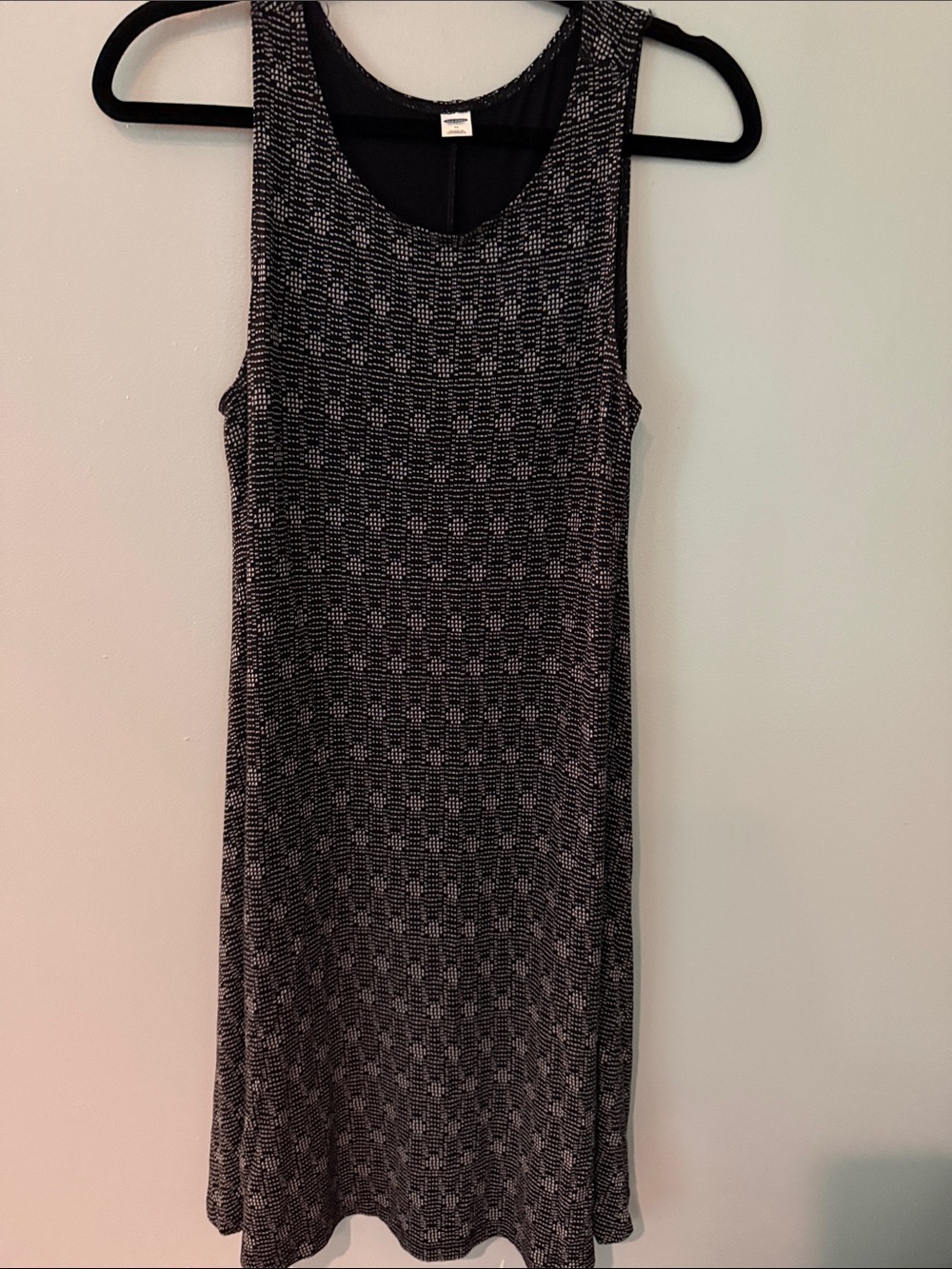 Sleeveless Black & white  Knit Shift Dress